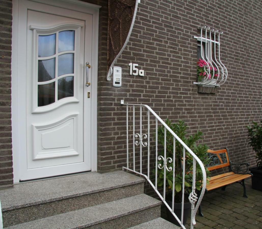 Koeln-Kerpen Boutique-Ferienwohnungen Angela & Maurizio מראה חיצוני תמונה